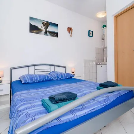 Ammos - With Shared Terrace And Sea View *