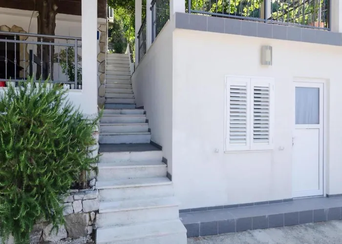 아파트 Ammos - With Shared Terrace And Sea View 사플루나라